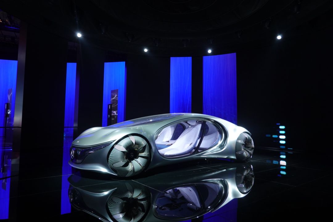 2021上海车展 | 外观科技感爆棚 奔驰vision avtr概念车亮相
