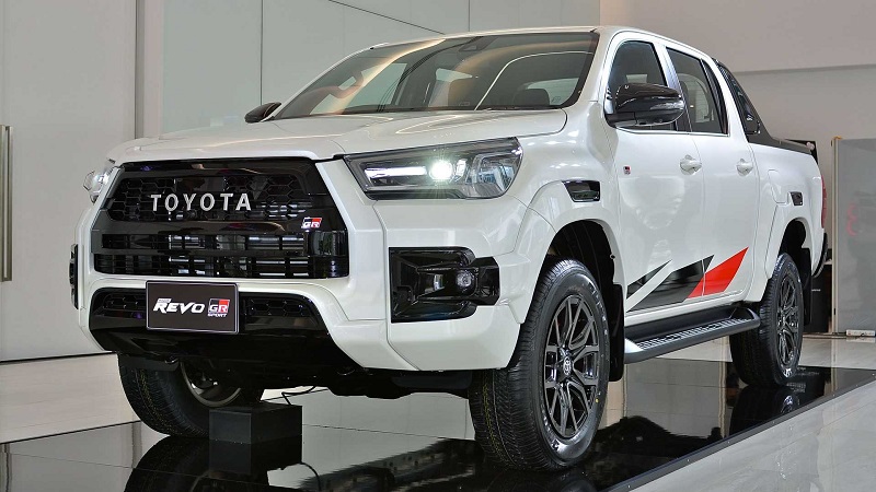 2022-toyota-hilux-revo-gr-sport-side-view.jpg